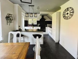 Kitchen- click for photo gallery